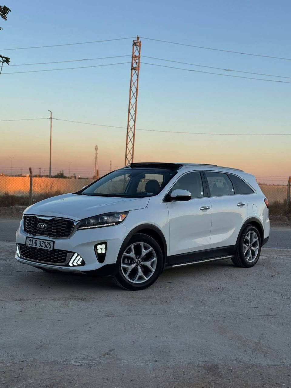 السلام عليكم . سورنتو موديل 2020 وارد امريكي حادث بنيد فقط بدون دواخل ومبدل نفس اللون بدون صبغ 
فول مواصفات اعلى فئة  رقم بغداد دولي.السعر 230 وبيها مجال للاستفسار *********** بغداد, العراق
