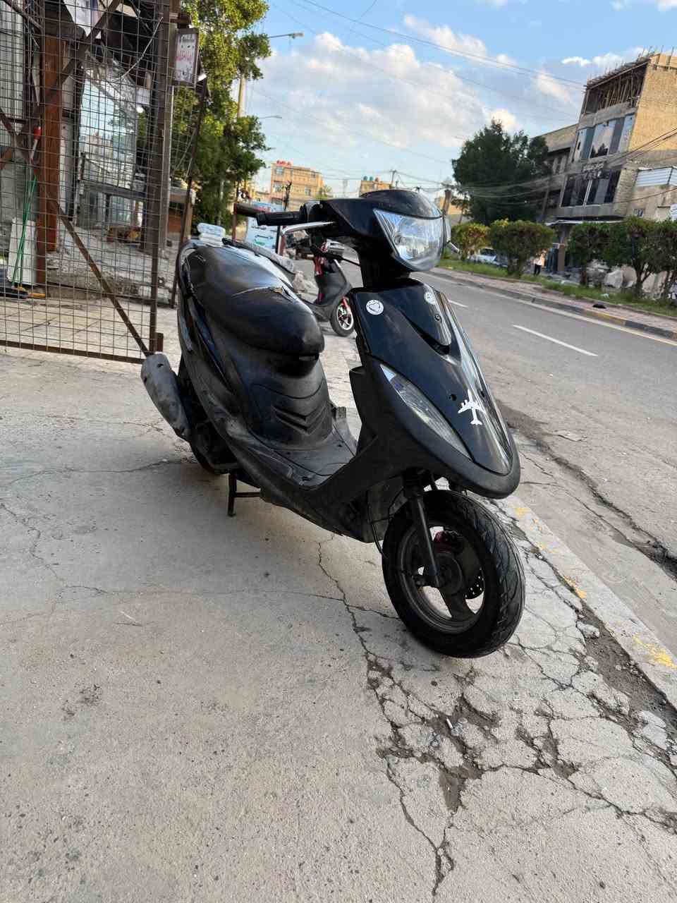 السلام عليكم حبايب ماكس عدله للبيع دراجه شوفه عينك كلها بلاديه من الطول للطول دراجه خير من الله كامله مكمله تعال انكر واطلع مكاني بغداد الحريه سعر 650 بيها مجال بسيط *********** بغداد, العراق
