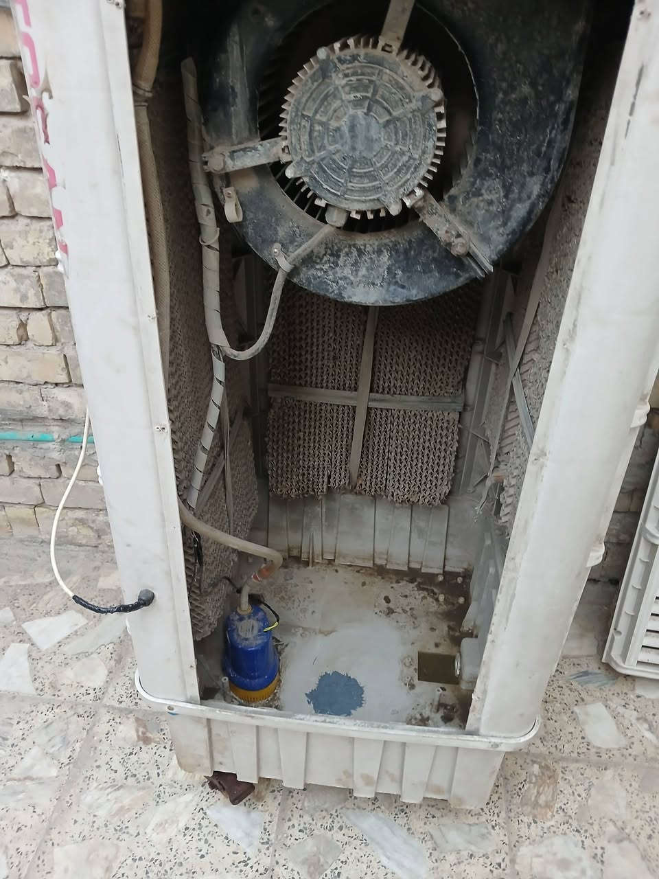 كنفيره حجم كبير 70 شغاله تشتغل ثلاث سرع والواتر بم هواها ثلج ايخبل بيها فطر زغير بالحوض ولاحميه بعصارة خبط كلش قوية ما يذب قطرة مي سعرها ٢٥٠ ألف مكاني بغداد بالامين الثانيه واكو توصيل وعالفحص شاهد الصور بتركيز


**إذا كنت صاحب هذا الإعلان وتريد حذفه لأي سبب، رجاءا أرسل رسالة إلى الدعم الفني**