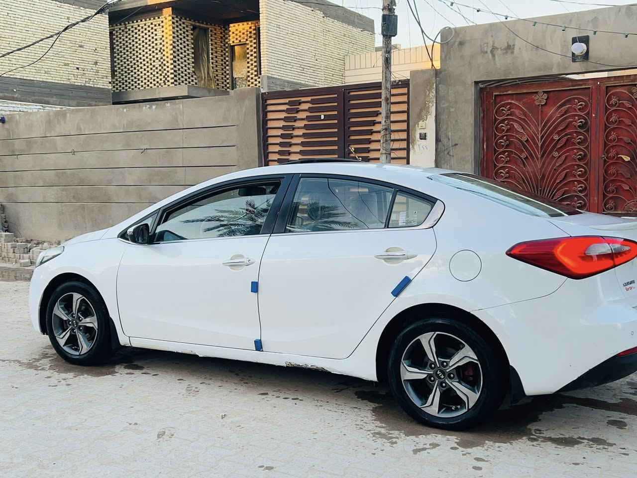 سلام عليكم سيراتو مديل 2014 خليجي مكفوله فقط بارد شي قليل بل باب. محرك 1600 فووول موصفات سياره جاهز حداديه تبريد تخم تاير السعر 122 لاتصال ‭٠٧٨١ ٠٦٠ ٩٩٤٠‬
