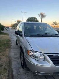 تاون كانتري دوج 2007  كشنات بلع سياحي  ترايك وين معجبك تبريد ثلج ❄️  ك...