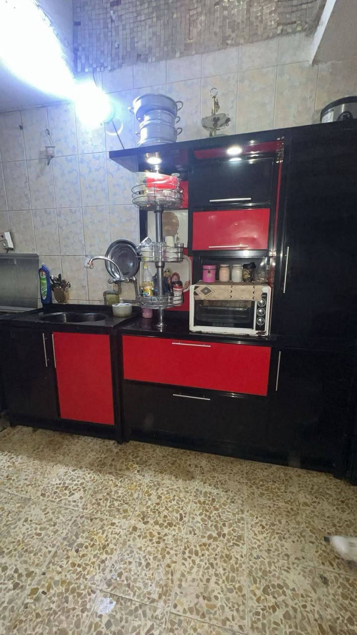 ثلاجه كرافت طول 175 عرظها 60 سعر 225قفل
طباخ مصري كلش نظيف السعر 200
كاونتر 350 مكان صيلخ خلف  ماركت المدينه المنوره
***********
