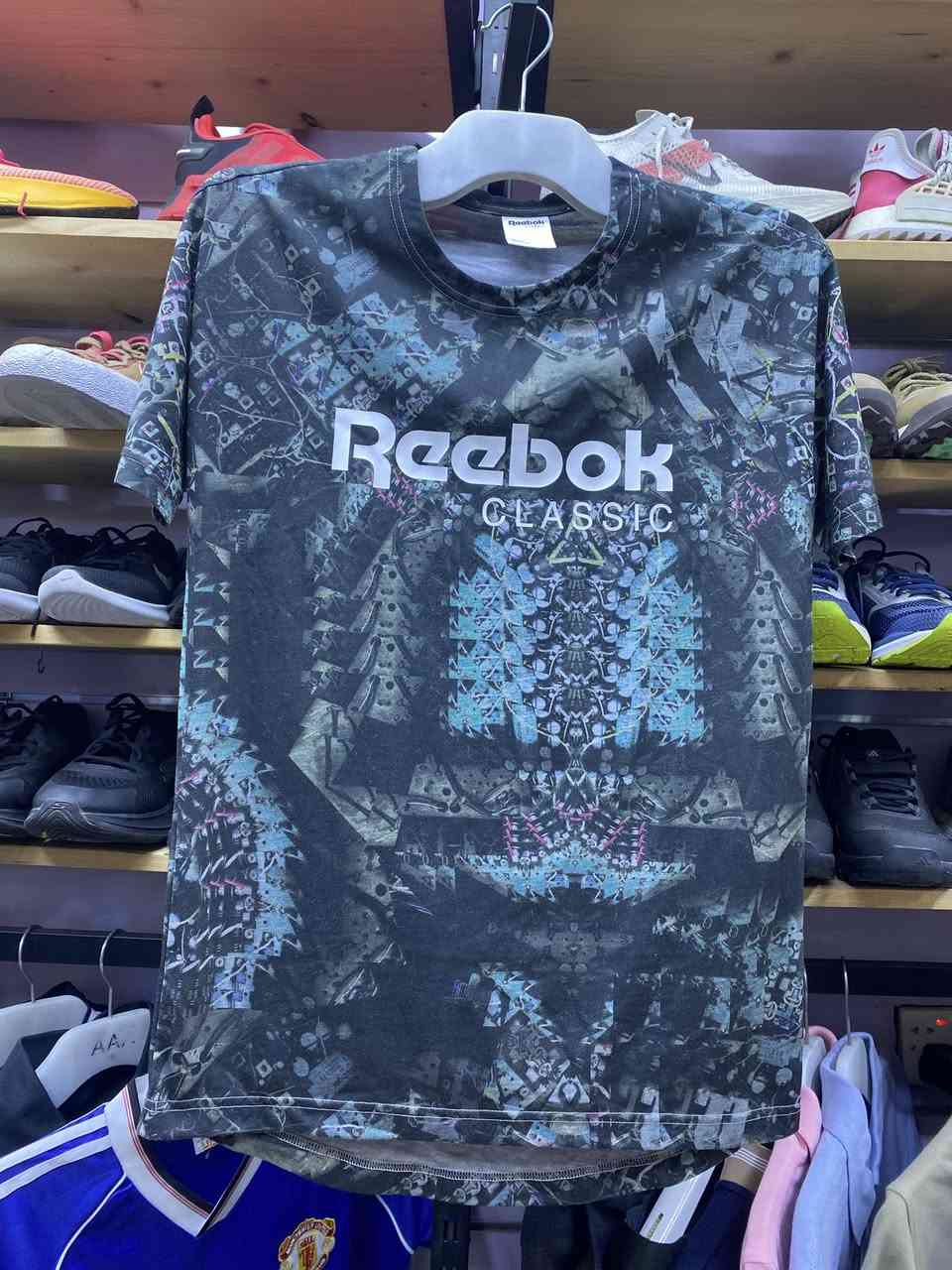 جميع القطع قياس مديم
سعر. القطعه 15 الف
للتواصل ***********
