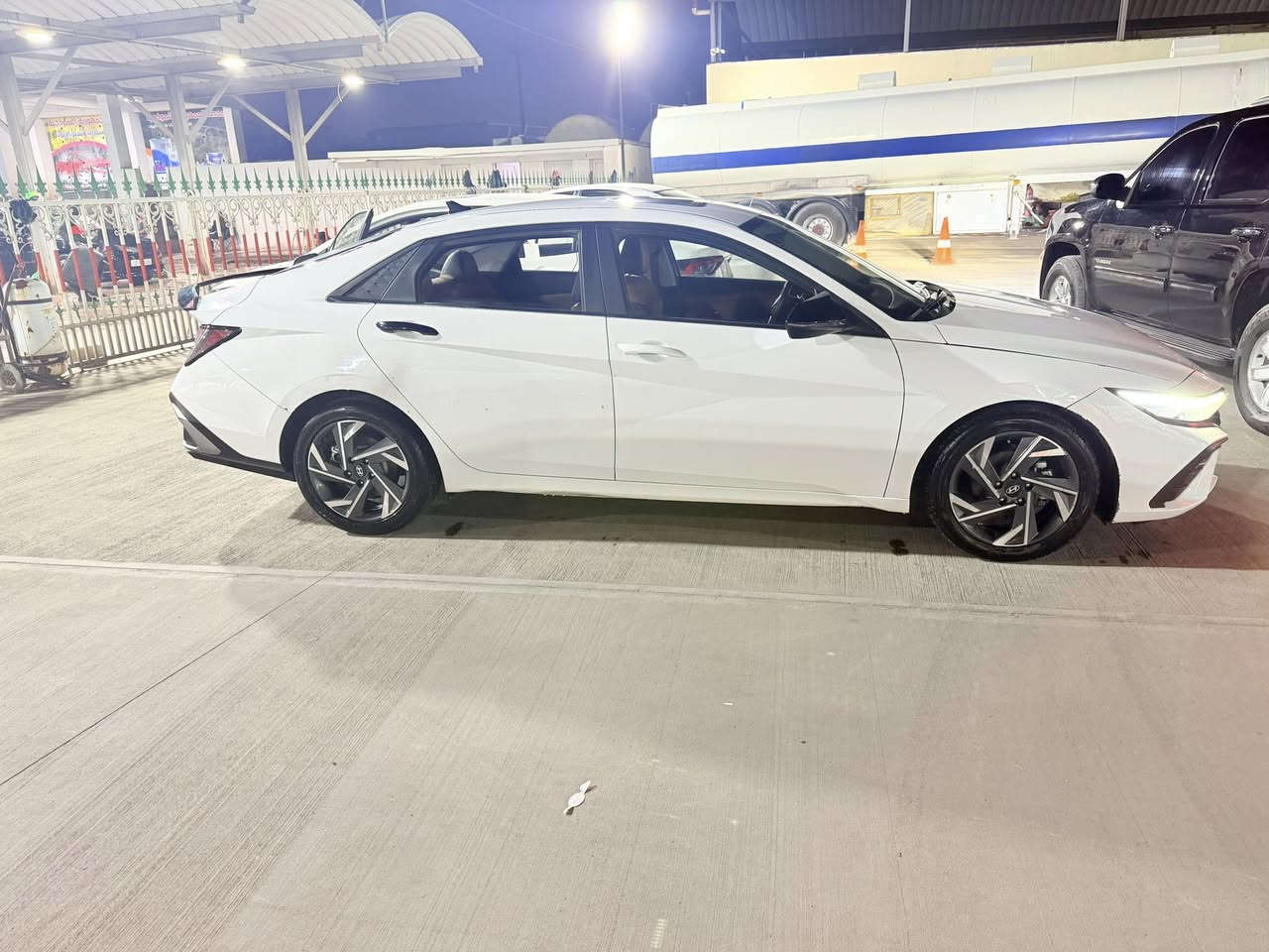 سلام عليكم النترا2024تجميع صيني ماشيه37رقم اربيل بيها بنيد مبدل ومكانين بارد السياره جديده السعر128 عنواني البصرة الجمهوريه ماموجود خاص اتصال فقط***********
