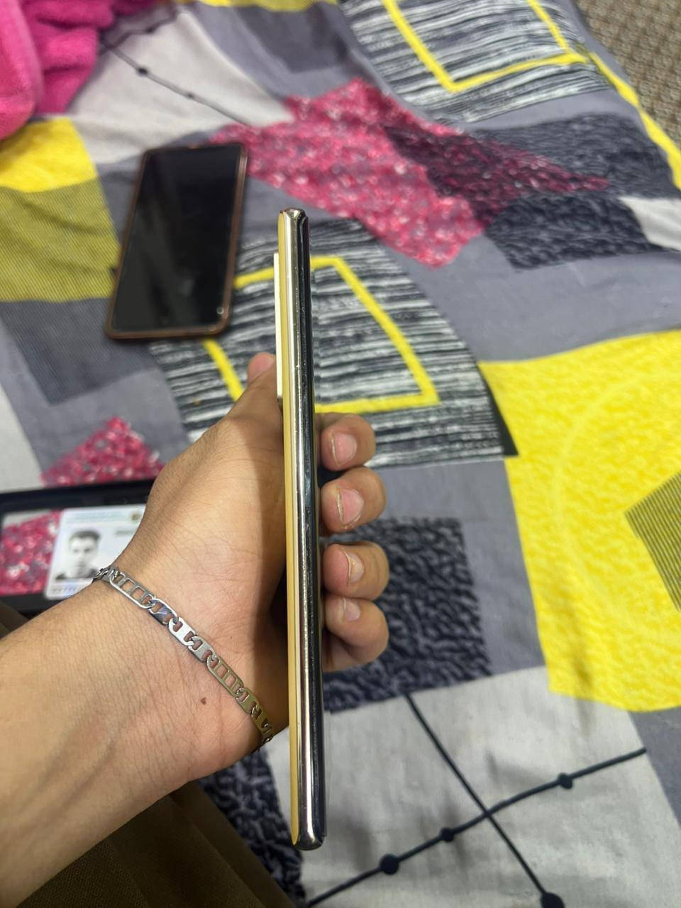 Infinix NOTE 40 Pro
مكفول من كلشي كارتونته موجودة
السعر 280 
اتصال ***********
