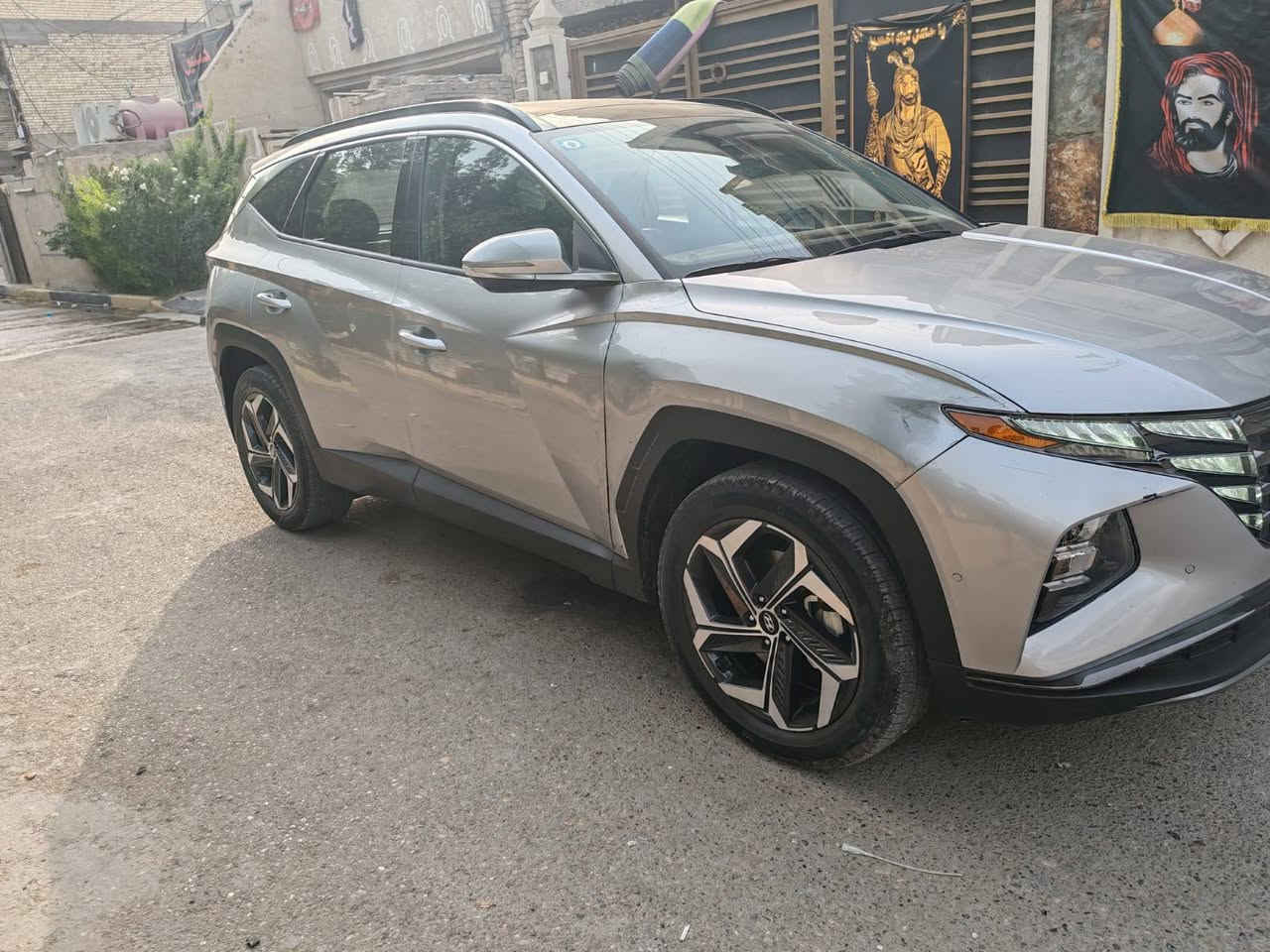 السلام عليكم من رخصة الادمن توسان موديل 2024 وارد امريكي فول مواصفات ماشية 36 حادثها جاملغ ايمن وبيها قطعتين بارد ما متواجد ع الفيس للاستفسار ***********
