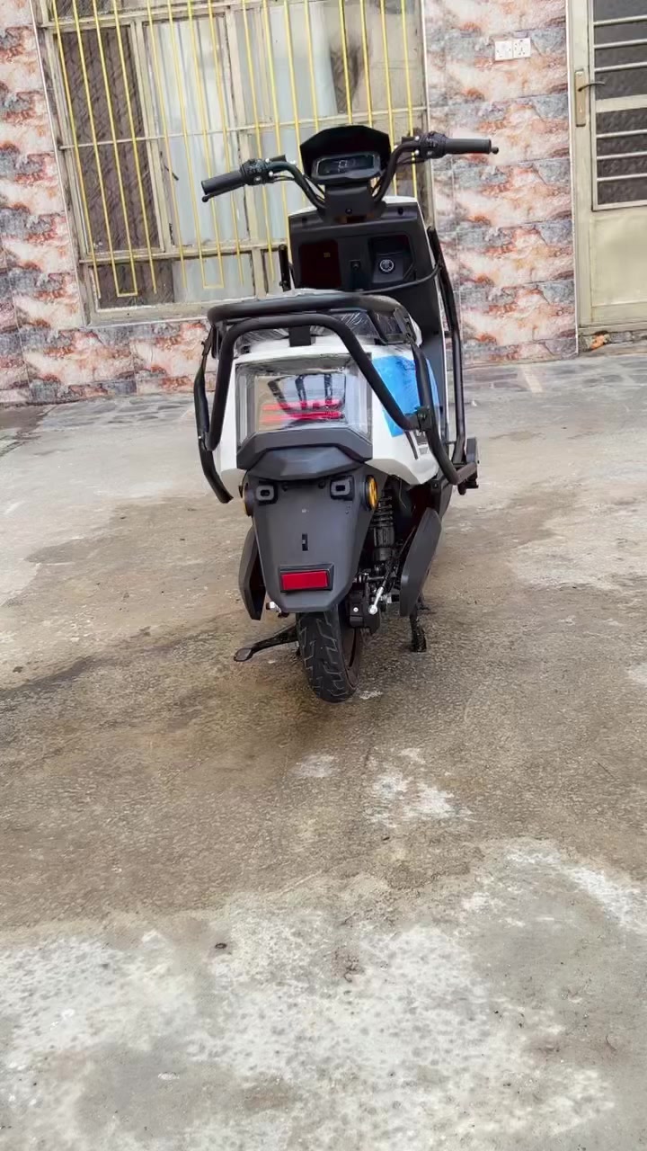 درجه شحن للبيع غير مستعمله طك باكيت 
 6 بطاريات تمشية 70 كليو متر يتوفر جمله و مفرد  للتواصل :*********** هذه رقم بي واتساب و رصيد
