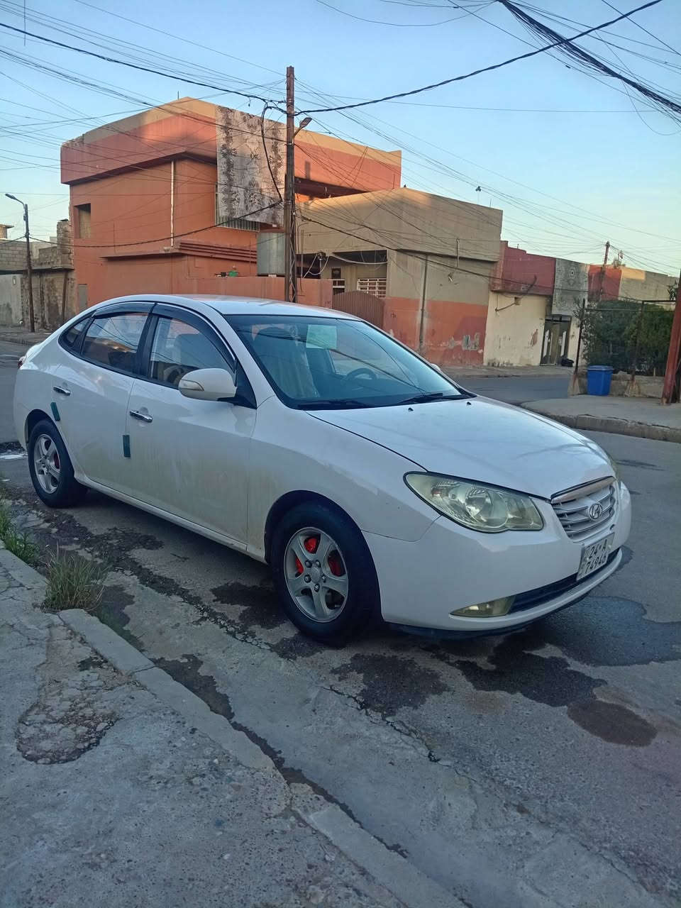 السلام وعليكم 
النترا للبيع موديل 2011  ( سعر 100 )
قطعتين صبغ فقط جاملغ امامي وبنيد الباقي شرط 
كير محرك شرط 
كير توماتيك
استفسار اكثر اتصل ***********
