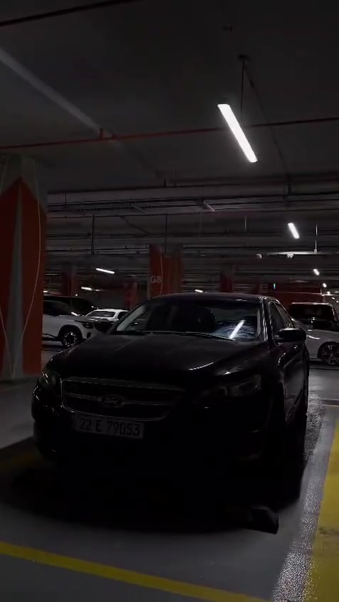فورد تورس 2012 للبيع
🚗السياره V6 3500L محركها قوي و عملي و ياكل شارع ما 
شاء الله 

⚠️السيارة وارد امريكي الضرر(٣ قطع على جهه اليسار فقط)

لون سياره اسود و عليها ادامة دائما وقت بوقته و سياره 
شخصيه 

🧹داخلها من انظف دواخل الي بموديلها و صعب كلش تلكه

🔈سستم الصوت SYNC MICROSOFT 

⚡️كشن السائق نصف الكتروني 

📱بصمه دخول ذكيه 

💪🏽السيارة عمليه و قوية و تاكل شارع 

⭐️ما بيها ولا نقص عدا (صيانة للصدر الامامي) انما باقي سياره معمول عليها ادامة و مكمله . 

📍عنوانها بغداد الدورة 

📞رقم الاستفسار : ***********

💸السعر : 102$ و بيها مجال للخيرين 💕
