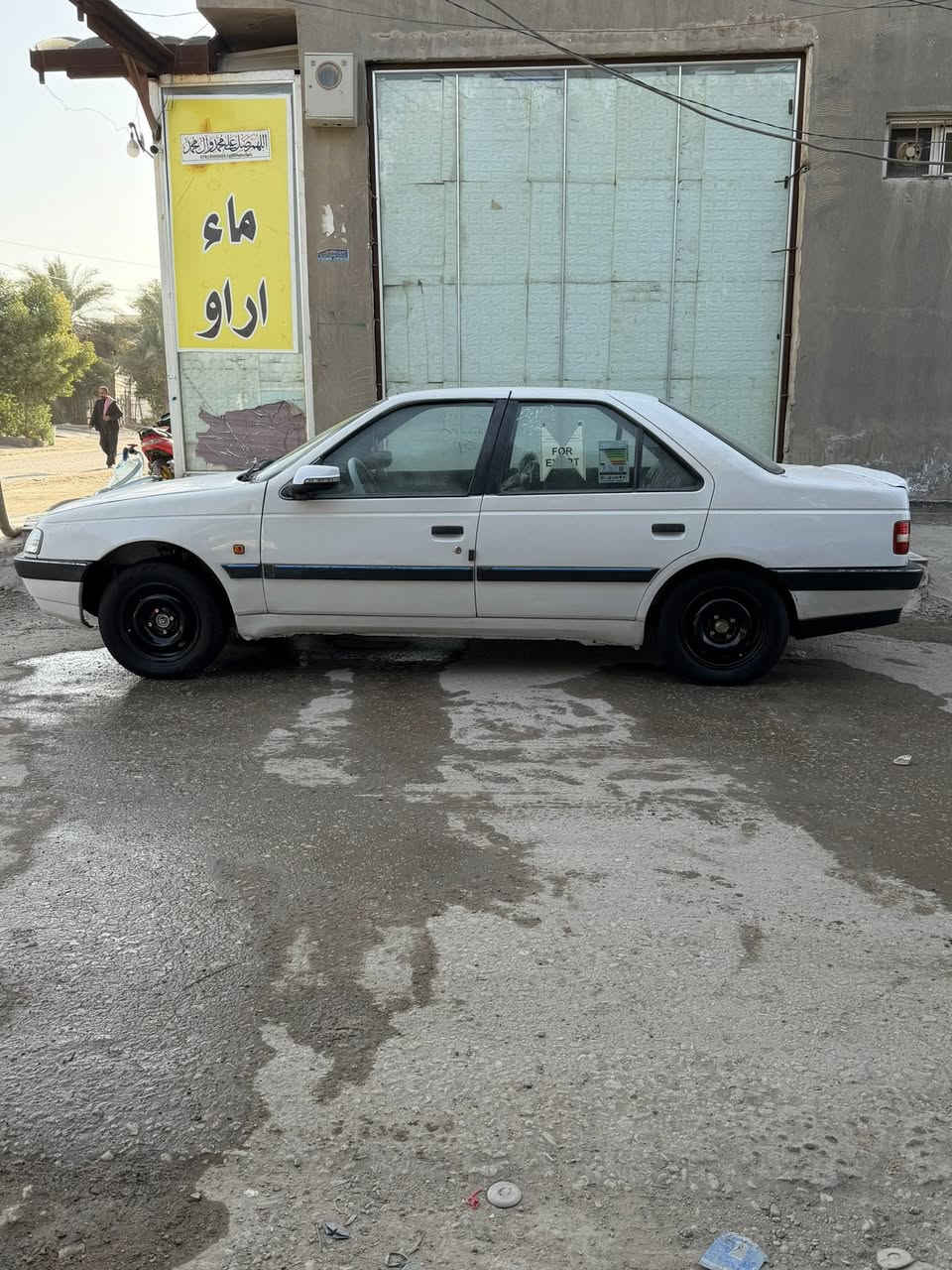 سلام عليكم بيجو 405موديل 2012سياره مكفوله لاضربه ولا تبديل ولا صبغ ماعده الجاملغ المامي وسياره جاهزه مكينه وكير وحداديه وكهربايات وتبريد شغال سياره مال جناي السعرررر 40وبيه مجال حك الجيه ***********
