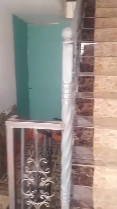 بيت طابق ثاني بي غرفه وصاله ومطبخ وصحيات نضيفه جدا وكامله خلف مدينة النوارس الايجار 200
***********
