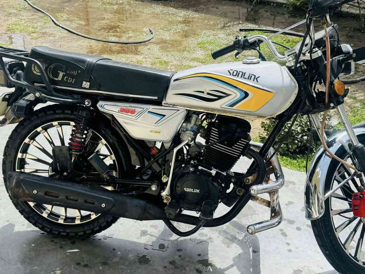 سلام عليكم شباب دراجه لبيع موديل 24سعر 700 المكان بقداد تقاطع النهروان رقم الهاتف دراجه مكفوله ‭0788 616 2955‬
