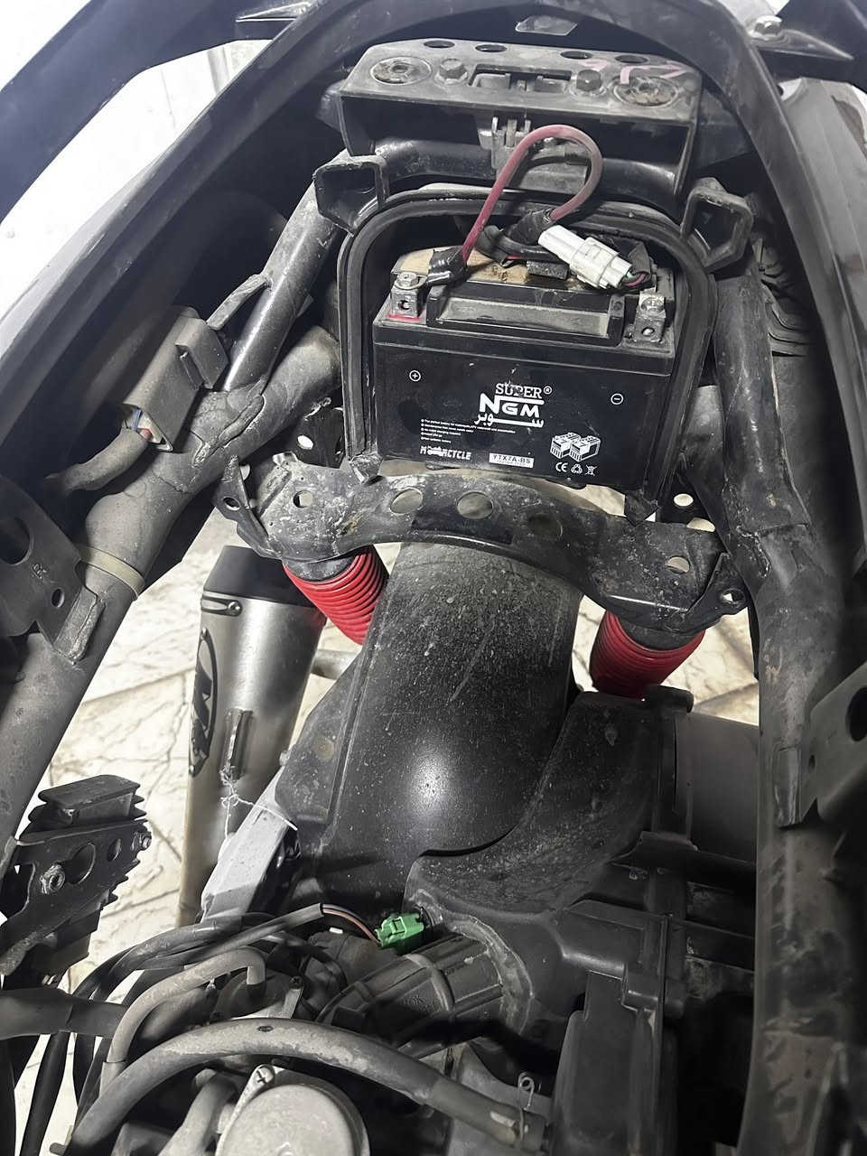 سلام عليكم سكنس فحل نوزل بلادي كلها عده صالنصه وموجوده لبلادي دراجه مال رمبه مكينه بلادي لا تنقيص ولا تبخير مكينه خرسه اشاير دبل اشاره لايت عالي ناصي لايت خلفي يعني دراجه مفوله شلعه ومعدل من صدك هيه ١٤٠ معدلها مخيف لسعر ٦٥٠ قفل قفل مكاني بغداد الطوبجي الرقم ***********
