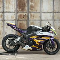 ياماها R6 • 2011 • خارج البلد