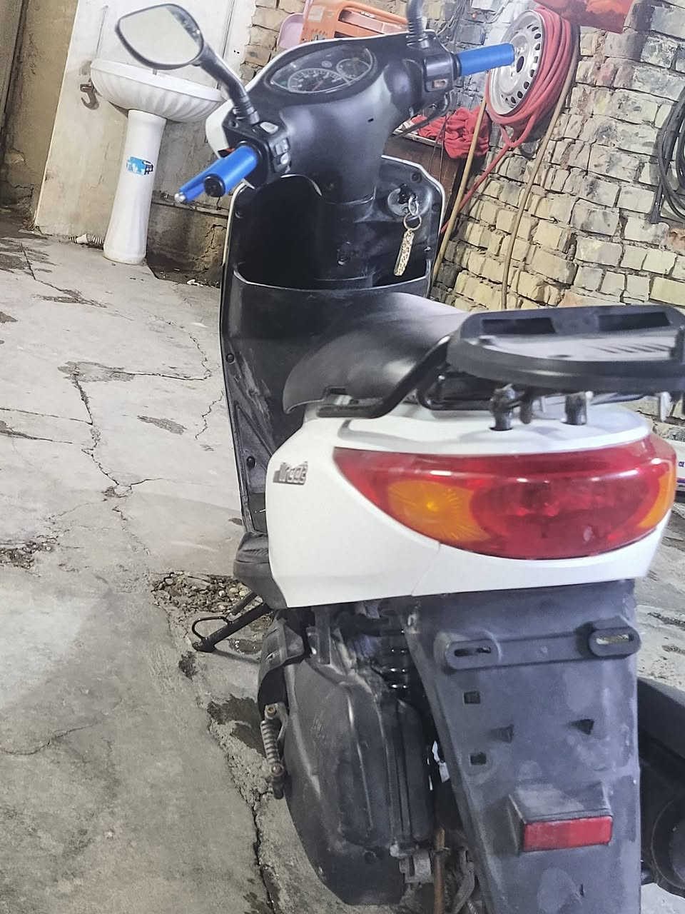 سلام عليكم داجه اكزز نوزل للبيع 
الدراجه  نكره سلف وشلعتها مخيفه الدراجه خير من الله شلعه ومعدل كهربائية كلها شغاله الدراجه اي نقص ما بيها
للتواصل *********** واتساب فقط

