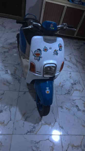 السلام عليكم ماكس بوليسي دراجة حلوة ونظيفة كلش مرتبة مثل ما تشوفون بل صور كفراتها بلاديات بس صابغهن والله لو ما محتاج فلوسها ما ابيعها السعر 500 وبيها مجال  ***********
