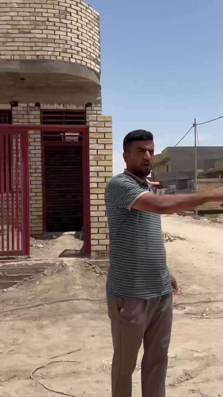 سلام عليكم بيت في مجمع نبيل للبيع شارع الكفل مقابيل المستشفى الاستفسار ***********
