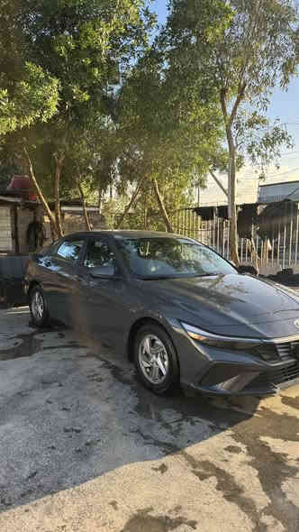 النترا 2024  لون اسمنتي دخول جديد 🇰🇷
ضرر الباب خلف السائق وجاملغ خلفي ( الباب مبدل نفس اللون وصبغ نص الجاملغ الخلفي فقط بدون دواخل نهائياً ) صور الضرر داخل المنشور 
بجم كبس بدون اي ايرباك نهائياً جميع الايرباكات سليمة 
تترقم جميع محافظات العراق عدا الاقليم 
ماشيه 12 الف ميل
محرك 2000 دوش 
المواصفات ⬇️
ردارات 360 درجه 
نظام تحديد مسار مع تنبيه مغادرة المسار
قيادة شبه ذاتيه 
نظام النقطة العمياء في المري الجانبية
رادار امامي 
نظام بريك طوارئ تلقائي 
نظام اوتو ستوب 
شاشة عدادات ديجتال 
شاشة وسطية تدعم ابل كاربلاي وايرلس + اندرويد اوتو 
ثلاث انظمة قيادة ( sport / normal/ smart ) 
ليد امامي + سكن نهاري ليد 
كاميرا خلفية ونظام التوقف الذاتي عند وجود اي جسم  اثناء الرجوع 

السعر   16٫500$ 
للاستفسار   *********** 
مكان السياره : بغداد
