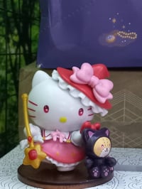 مجسمات • ٦ قطع • للبيع