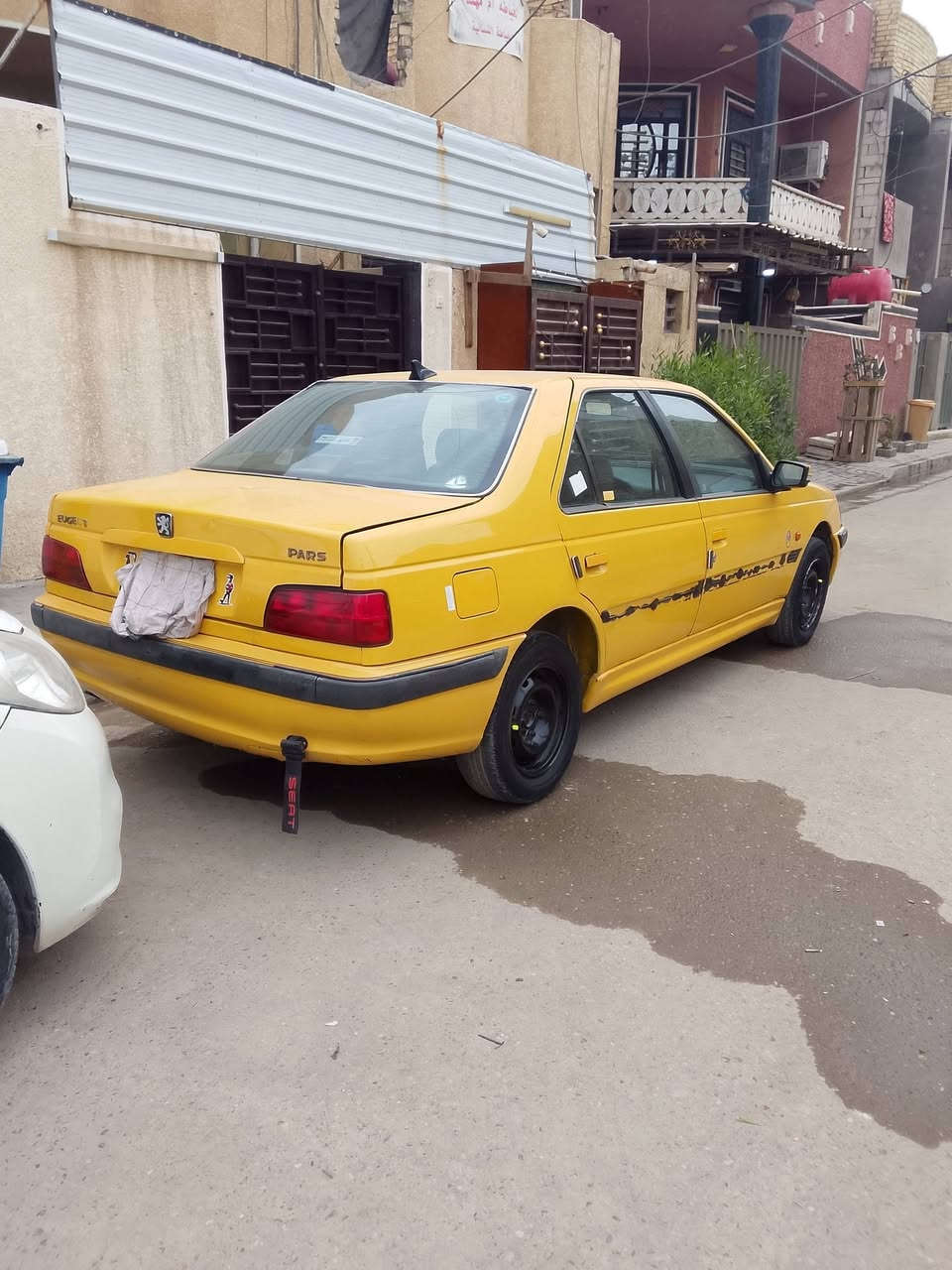 بيجو بارص 2015 للبيع
مكينه كير كفاله صدر 70٪ 
السياره بيه صبغ ٣قطع  جاملغات اماميه و بنيد 
سياره حلوه و كاعده 
مكان السياره بغداد الشعب 
التواصل و الإستفسارات مع الرقم ***********
السعر 40بيه مجال بسيط
