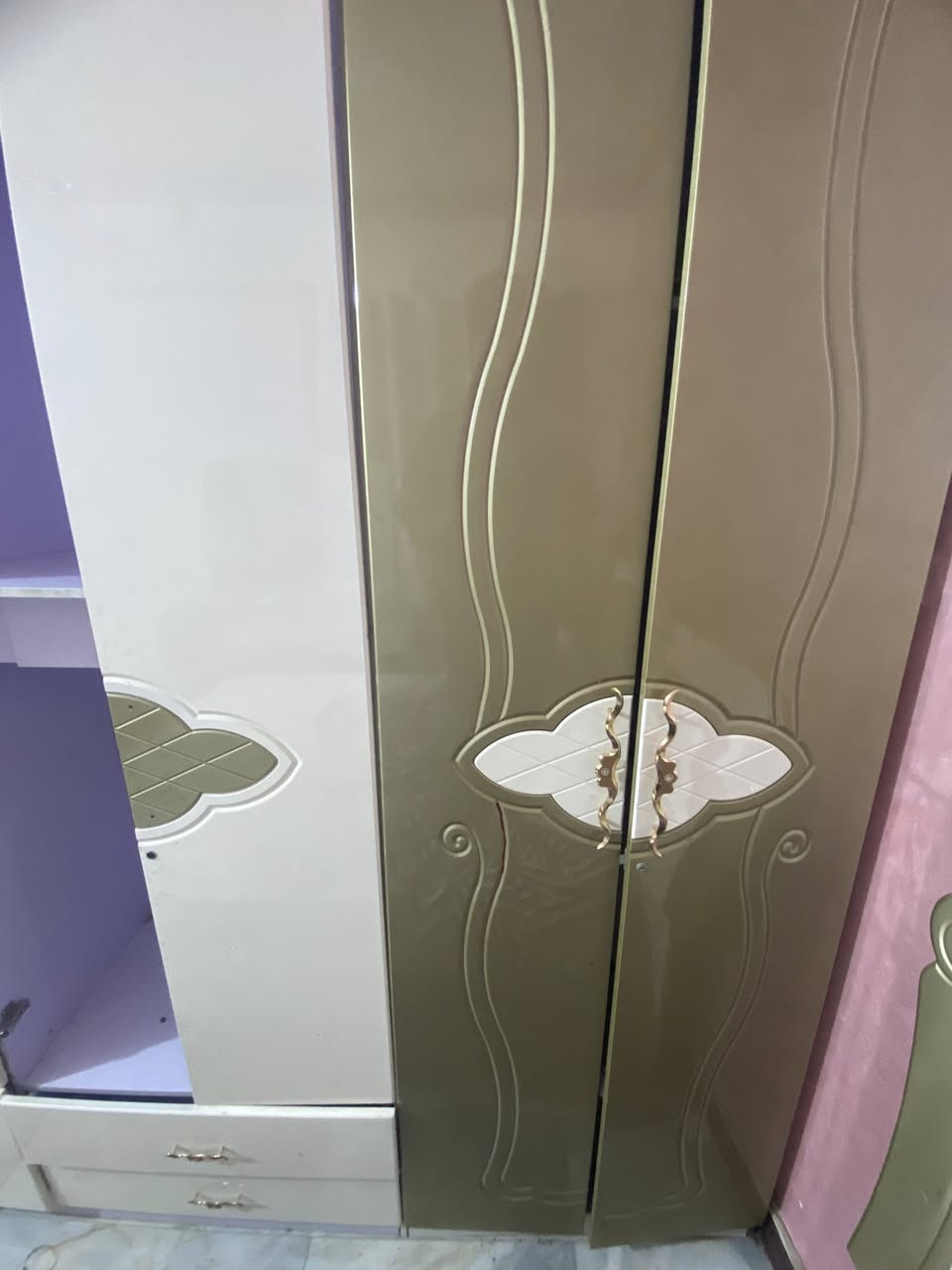 غرفة نوم تركيه بدون جربايه
سعر مناسب جدا 
تواصل معي على الرقم
***********
او ادخل خاص
