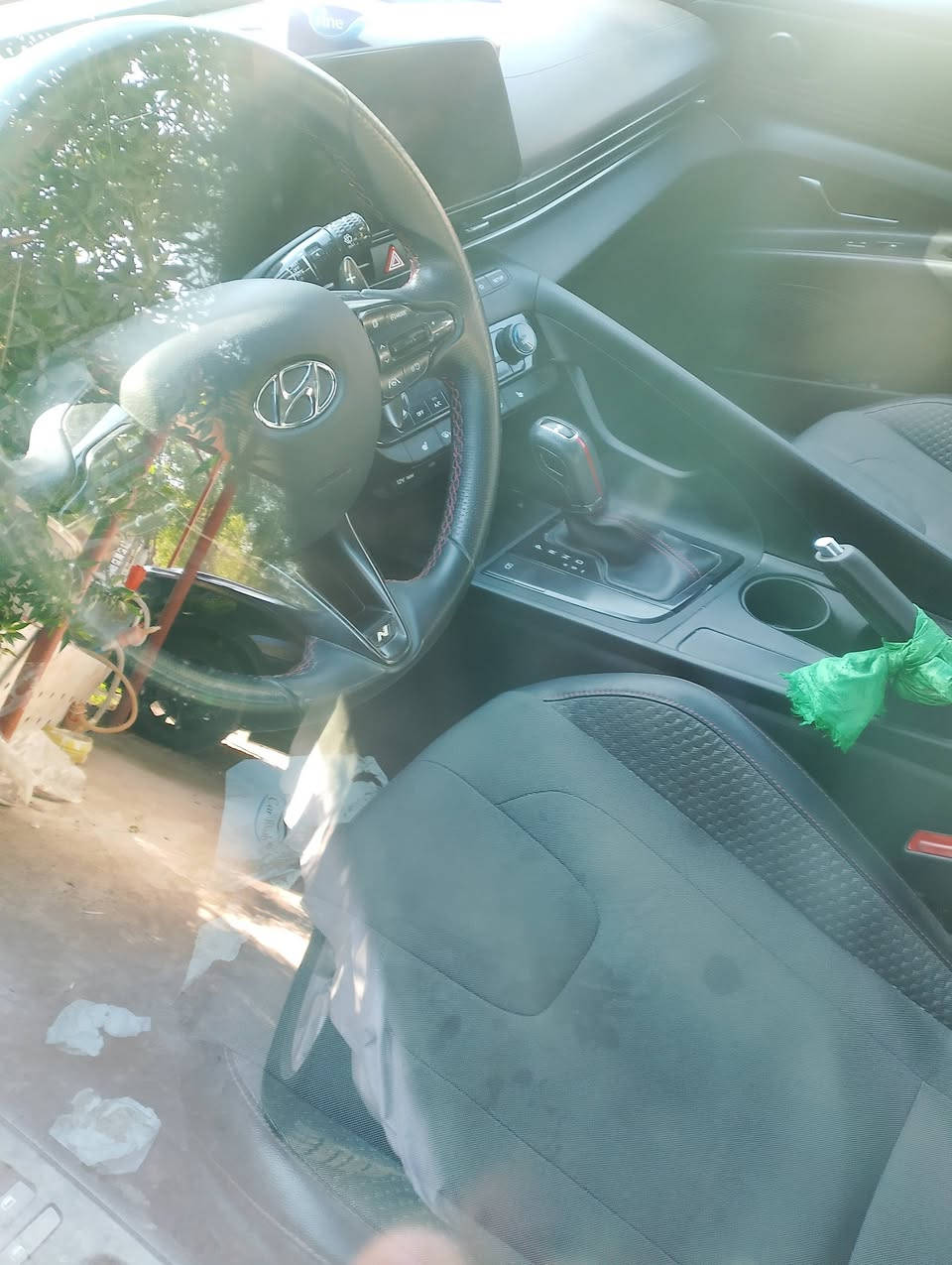 السلام عليكم اللنترا موديل 23 نوع ان لاين أعلى فئه بالالنترا فول مواصفات بصمه مع سقف سلايت رقم بابل دولي معوقين سنويه نافذه لسنه 2029 ضررها الجاملغ الايمن مع بنيد مصلح فقط والباقي مكفول رايدها 165 وبيها مجال مستعجل ع البيع الشراي يتصل ***********
