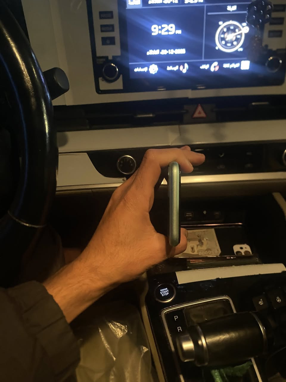 ايفون 11 مبدل شاشة اصلية فيس ايدي شغال مبدل بطارية ذاكرة 256 بغداد الشعب *********** سعر 250 وبي مجال❤️
