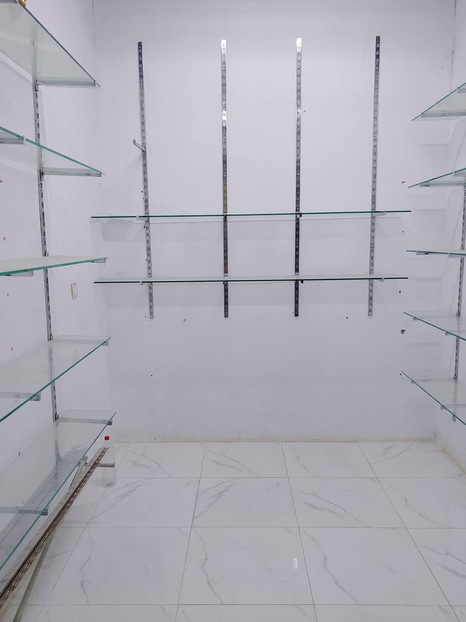رفوف جام واجها للبيع سعر 400 الف
***********
