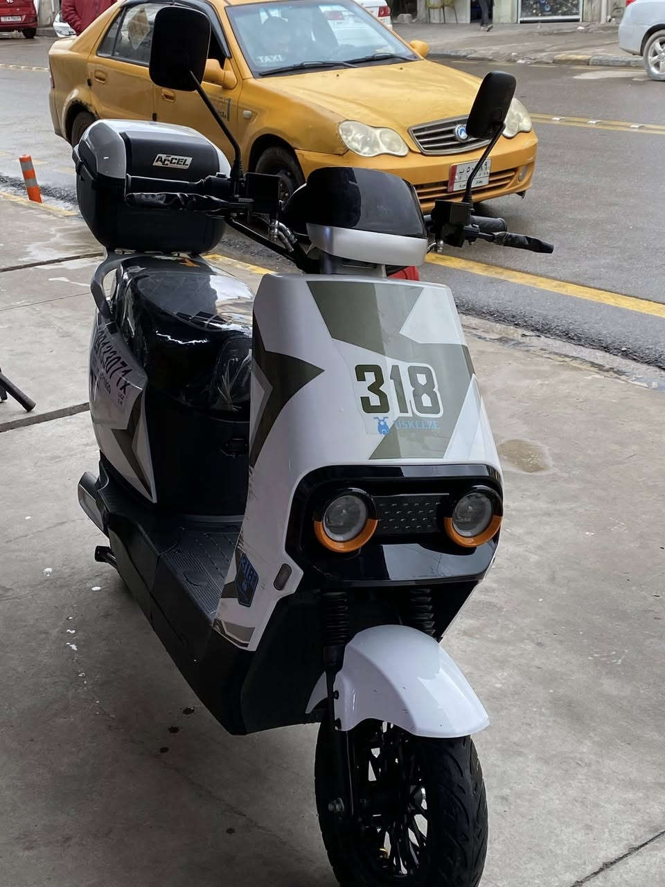 ‏السلام عليكم ماطور شحن 318 نظافة 95‎%‎ بطاريات جديد مبدل تايرات جديد بيع مستعجل السعر 650 الف ومجال  ***********
