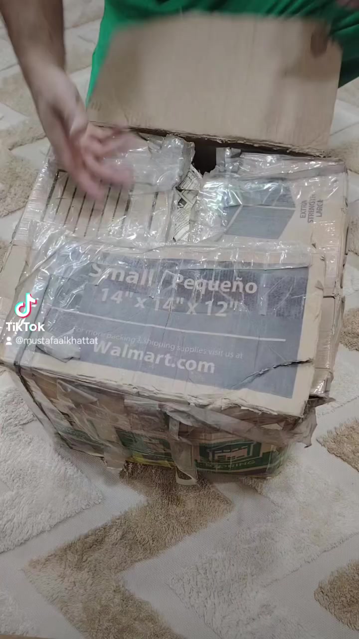 تخم جديد
كماليات مصطفى الخطاط
الشعله الاولى
***********
