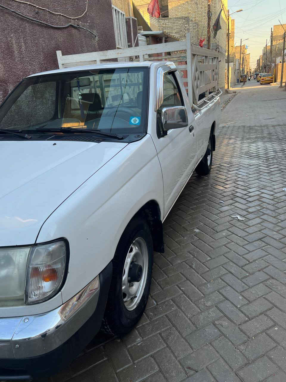 السلام عليكم بيكم نيسان تك خمس حلقات مديل 2002سياره مكفوله كفاله عامه مكينه كير حداديه اكسن  كهربائيات باورإسترين  تبريد وتدفئ  مكفولات من صبغ وتبديل على وضع الشركه بيه ملاحضات/بيه تعمير بارد من صفحه البدي السايق قليل / سياره رقمه بغداد 
سعره:90ورقه وبيه مجال للاتصال على الرقم او الاواتساب 
***********
