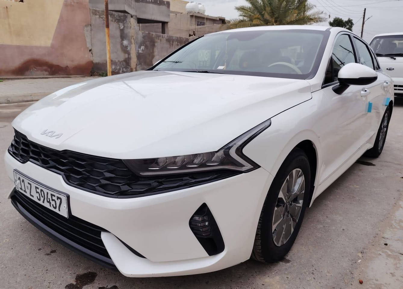 السلام عليكم كي 5 خليجي 
2023 هايربد محرك 1600 تيربو مال بيت ماشيه 35 السياره جديده الرقم مبايل ***********
