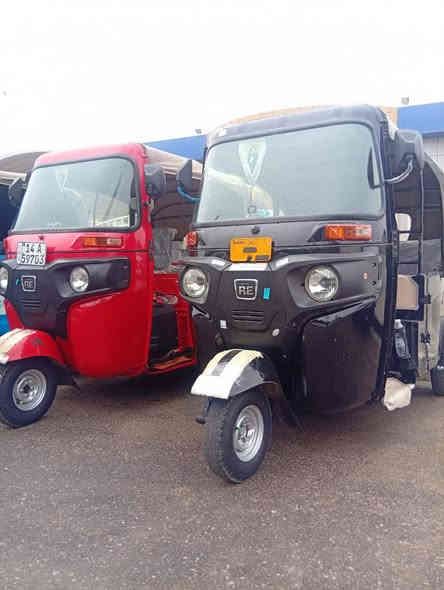 سلام عليكم تكتك باجات لل بيع مديل ٢٤ كفاله عامه مكينه وبدي مكاني 5ميل  أوراق رقم الهاتف ***********
