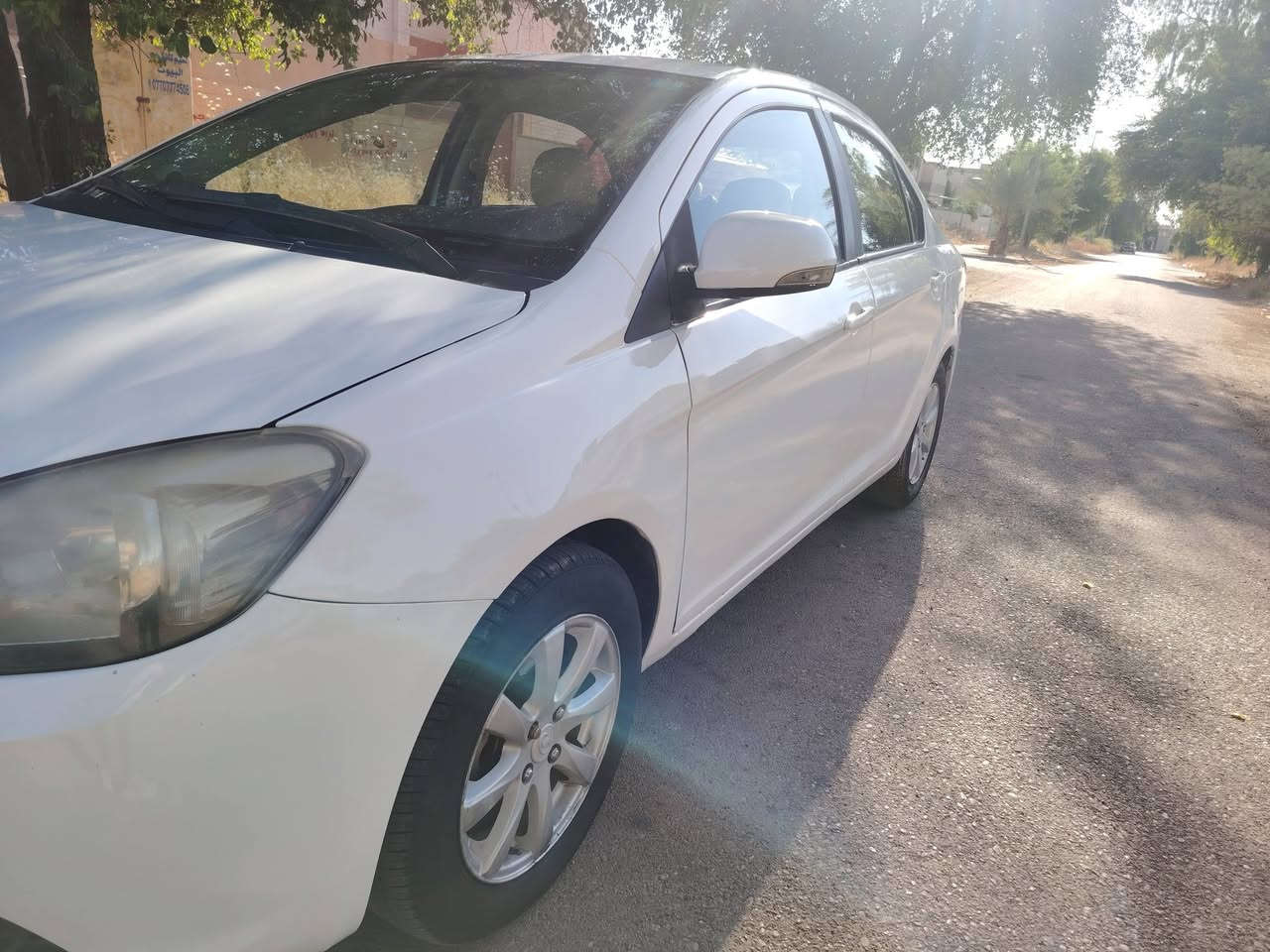 كريث ويل ٢٠١١
سعر ٥٢ بي مجال بسيط
شراي يتصل
*********** 
بغداد مشروع وطني مكان سياره كركوك
محرك يارس ياباني
بدون اي ضرر
تبريد ثلج
تدفئه
صدر امام خلفي دسكات دبلات كلها جديد
شاشه ايباد سماعات
سياره ما تصرف عليها ربع
مصبوغه جماليه بدون معجون  صورها موجود قبل صبخ
