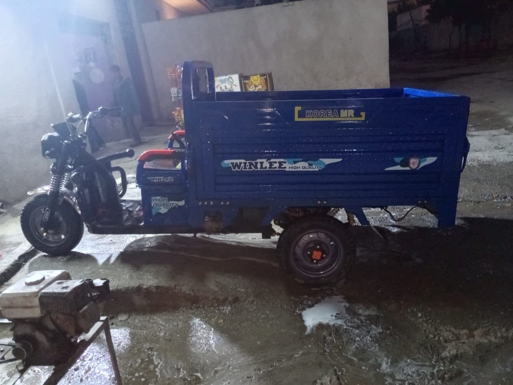 ستوته شحن للبيع مكفوله بيه ظربات بصيطه وشخوط  السعر مليون ٤٠٠      ***********.   بغداد مدينه الصدر.  وبيه مجال
