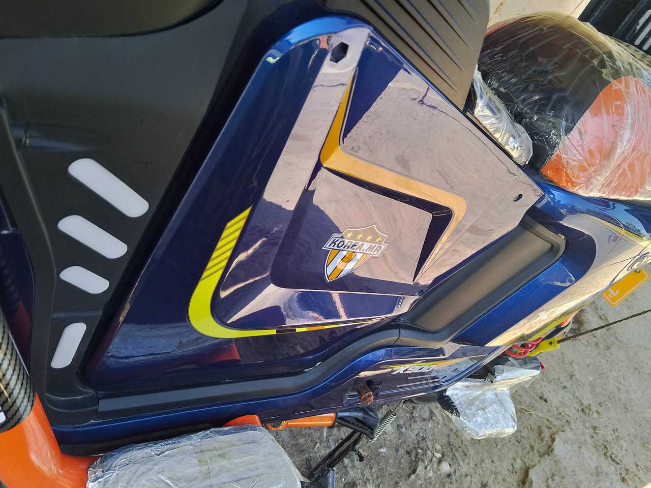 السلام عليكم 🛑
🛵دراجه شحنGT x900 
موديل2026

⚡ملف 2000W نحاس 

🔋٥ بطاريات كبار 
 سويج وتشغيل  بصمه عن بعد وتشغيل بصمه بلدراجه ونشرات داير مدايرها ملاعيب العيد ومنضومه زنون عدسه وبيها نظام بك R🛑  السعر 500 النظافه تحكم استخدام شخصي


**إذا كنت صاحب هذا الإعلان وتريد حذفه لأي سبب، رجاءا أرسل رسالة إلى الدعم الفني**