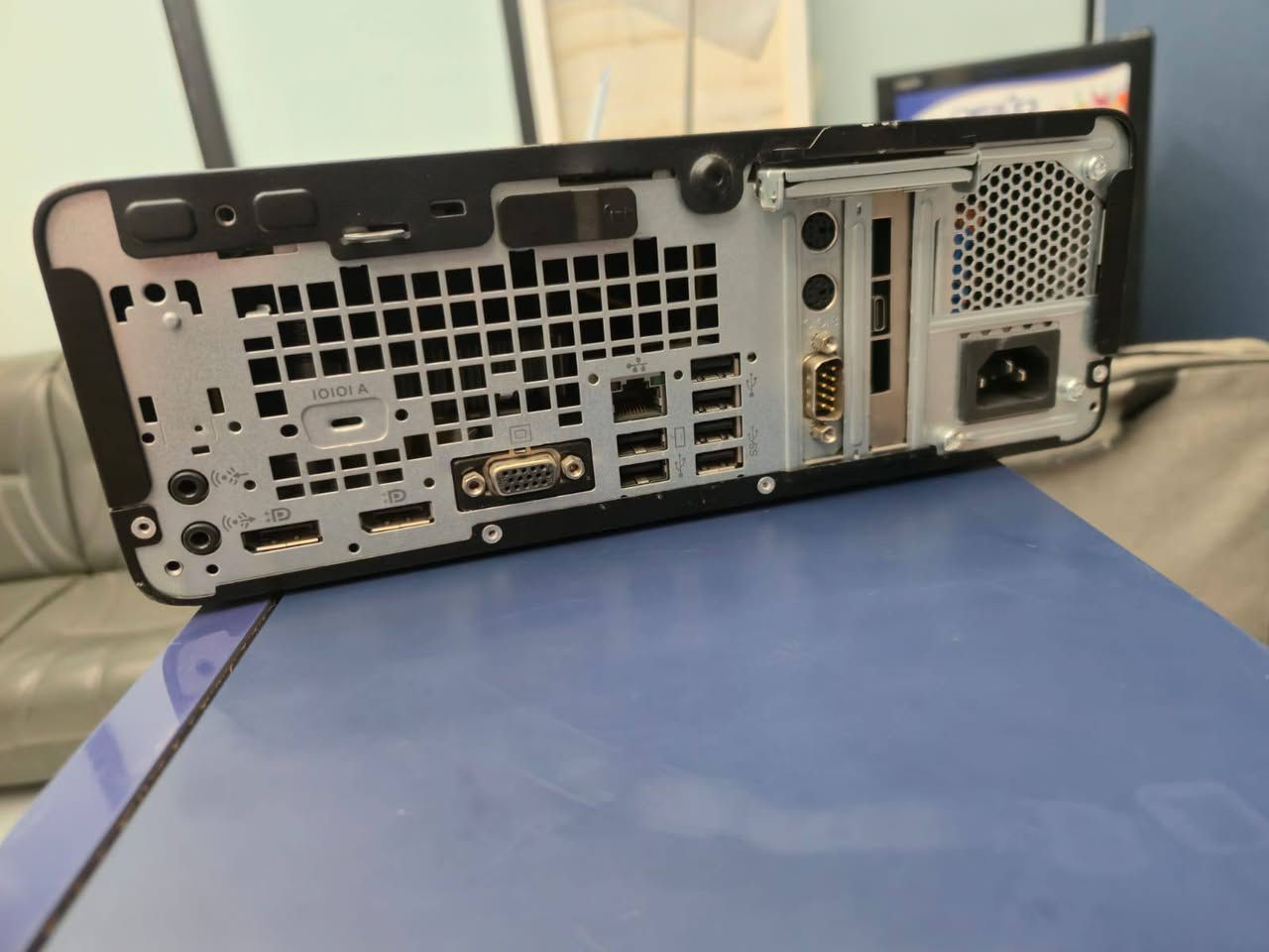 حاسبة للبيع سستم (كيس فقط)
-_-_-_-_-_-_-_-_-_-_-_-_-_-_-_-_

المعالج:Intel Core i5-8400 قابل لتطور

كارت شاشة مدمج 

كارت شاشة خارجي:gt730. 4g قابل لتطور

الرام:8GB - DDR4  قابل لتطور لغاية 64GB

الهارد:.  160GB قابل لتطور 

((((( أعلى سعر ابيع )))))


**إذا كنت صاحب هذا الإعلان وتريد حذفه لأي سبب، رجاءا أرسل رسالة إلى الدعم الفني**