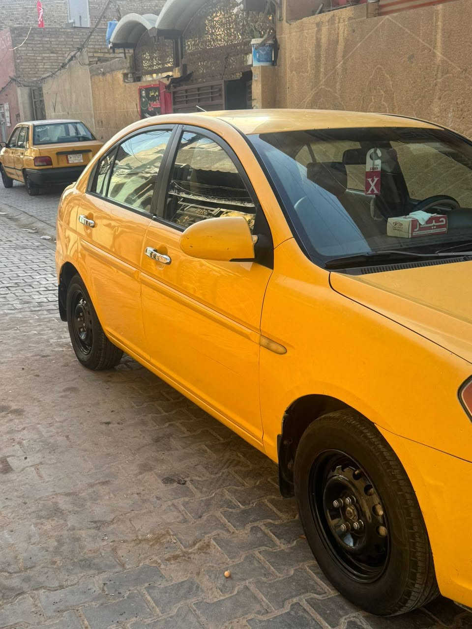 اكسنت 2009 خليجي للبيع بدون حادث بس طخات خفيفة تبريد شغال نضيفة داخل وخارج كير ومكينه رايدها ب 75$ للاستفسار عالرقم ‏‪***********‬‏
