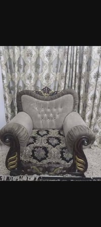 تخم عشر مقاعد  نضيف كلش تزكام ثقيل  مكان بغداد للاستفسار راسلو واتساب ...