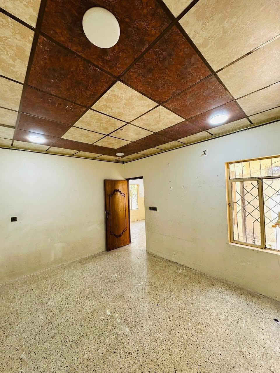 � للبيع… دار مميز بسعر مناسب!
📍 حي الميثاق – ركن مربع
موقع مميز خلف النور  ماركت وقريب جداً من سايدين الصناعة.

المساحة: 120 متر – طابق واحد
المحتويات:
• غرفة نوم
• هول واسع
• استقبال
• كراج
• مطبخ
• بيتونة
• صحيات داخلية + صحيات خارجية

💼 العقار مؤجّر حالياً بوارد ثابت 325,000 شهرياً
📄 ملك صرف – طابو الزهور
🔁 تحويل مباشر
✨ فرصة مميزة للتملك الفوري
للاستفسار اكثر مراجعة مكتب التطوير للعقار سايدين الميثاق مقابل مطعم رائدر بدر وقرب جامع لا إله إلا الله 
اوالاتصال على الارقام التالية🔸🔹  

 *********** واتساب + فايبر
‏*********** واتس + فايبر 
*********** واتس + فايبر
 *********** واتس + فايبر
1️⃣ يوجد بيوت  للبيع  سكني تجاري🏭
2️⃣ يوجد اراضي للبيع سكني زراعي🏡
3️⃣ يوجد تعقيب تحويل ملك عقار📋
4️⃣ يوجد  كادر مساحين اراضي📐
5️⃣يوجد كادر بناء بيوت 🧱
6️⃣ يوجد كادر تفليش بيوت 🏗
🔹 نستقبل كافه العروض التجاريه والسكنيه 
🔹وعروض الايجارات على مدار 24 ساعه
