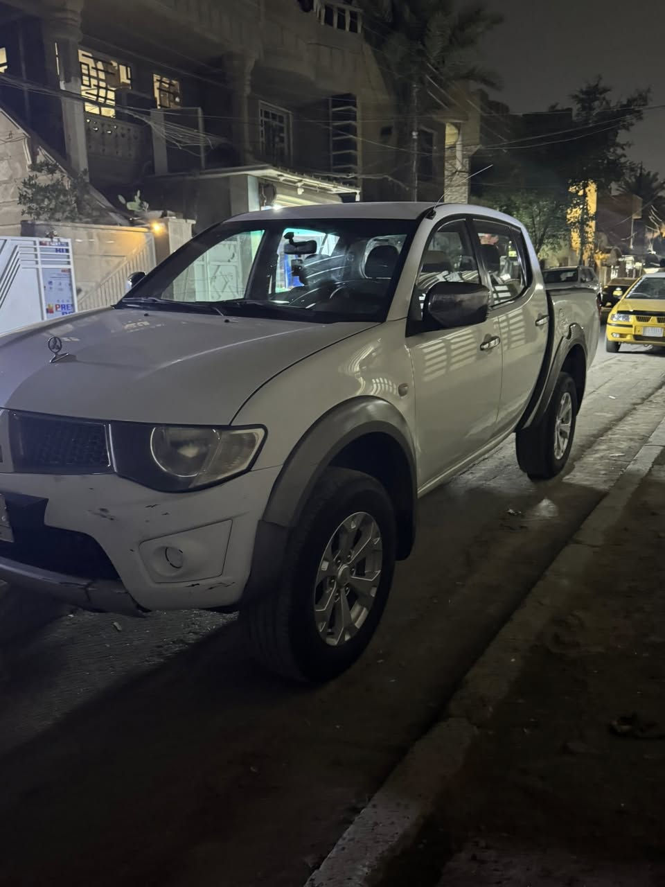 بيكم مسو بوشي مديل ٢٠١٥كير اوتماتيك فور ويل بيها طخات مصلحا بارد وطخات ما مصلحا موضحات بل الصور ماشية ١٣٠
رقم بغداد مكان بغداد الامين سيارة بسمي تبردي بي ليك 
السعر ١٤٥الشراي يتصل ***********
