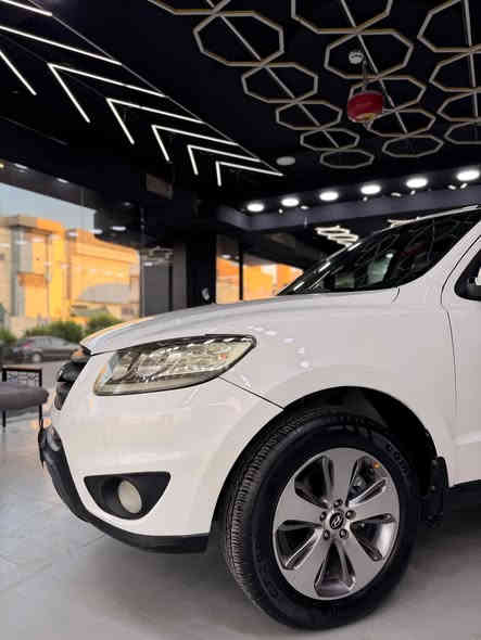 يالله سلام عليكم اخوان للبيع هونداي سنتافيا 2012 محرك 3600 (6)سلندر ماشيه 160الف  سياره جديده بمعنه الكلمه بيهه صبغ فقط يم القبق مال بأنزين حك شبر والباقي كفاله عامه كلهه واي سونار وديهه جديده بمعنه الكلمه مال الشركه العامه كشن كهرباء بولش وحمام ونانو سيراميك مسويلهه جديد ادامه كامله من الدعاميه الدعاميه سياره خير من الله تاخذهه تترحم بيهه عليه ولله ربع متصرف عليهه ومابيهه اي نقص وبالخير عل ياخذهه رقم بغداد تحويل ثاني يوم كامله مكمله واسف عل اطاله المنشور شفته ميعجبك فدوه الك السياره وتلكه لأحسن واني الممنون لاستفسار عن السعر رقمي بي واتساب وبي اتصال وتجي وتشوف وتشلع عيوني الثنين
لاستفسار *********** تحياتي واسف عل اطاله
