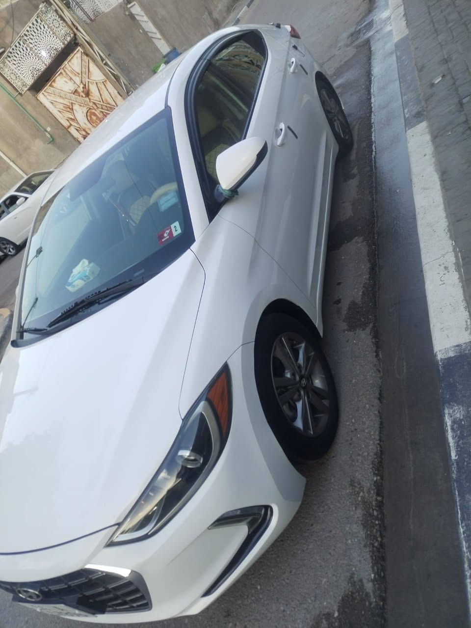 السلام عليكم الانترا 18 وارد أمريكي السياره نظيفه مال بيت حادث بصيط بس بيهه رشات من امريكا وبيهه تكشيرة بصيط بصره بسمي رقم جديد سنويه 31 حي المهندسين *********** مامتواجد عل نت شراي يخابر السعر 30 وبيهه مجال
