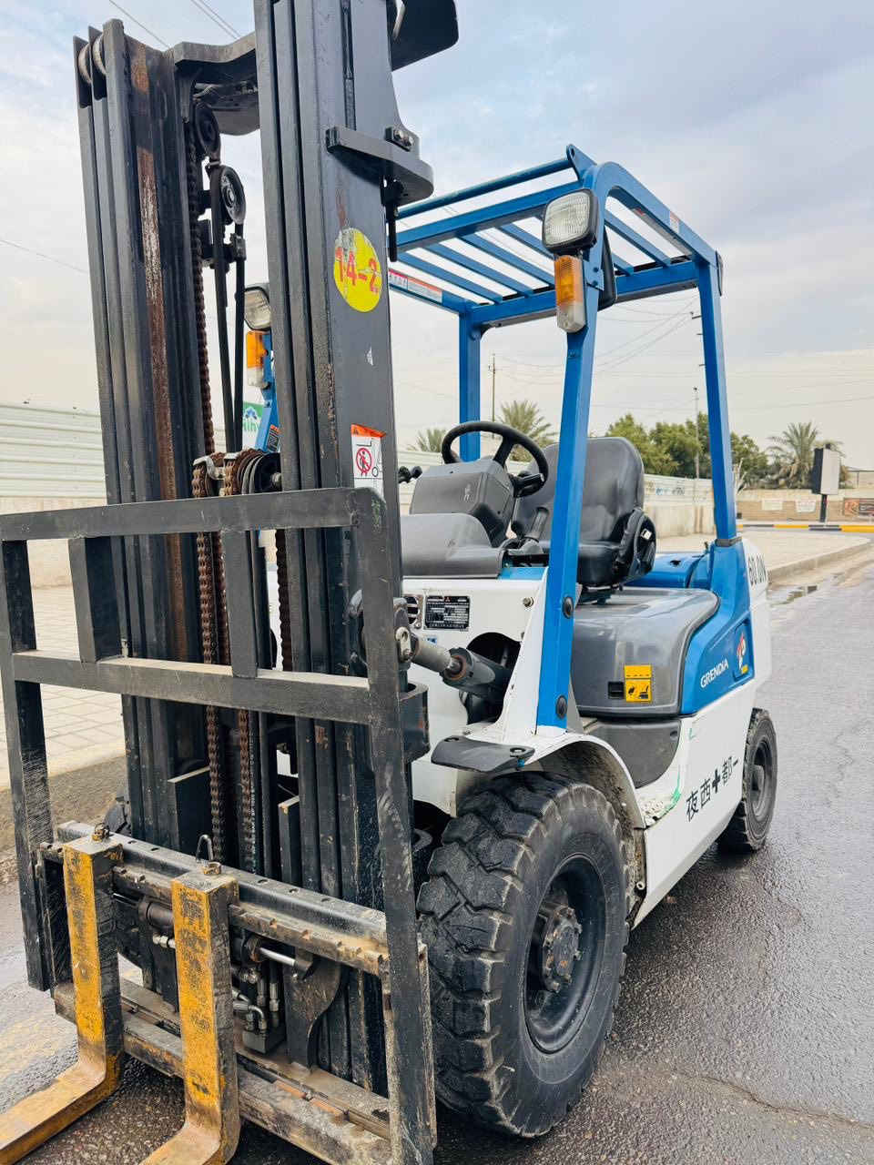 للبيع مسيبوشي بانزين طنين ونص جب ناصي 3 سلايتات 3 حركات 
موديل 2011 منفيس كاتي الرافعه مكفوله ومابيها أي نقص جاهزه للعمل أي استفسار اتصل 
***********
