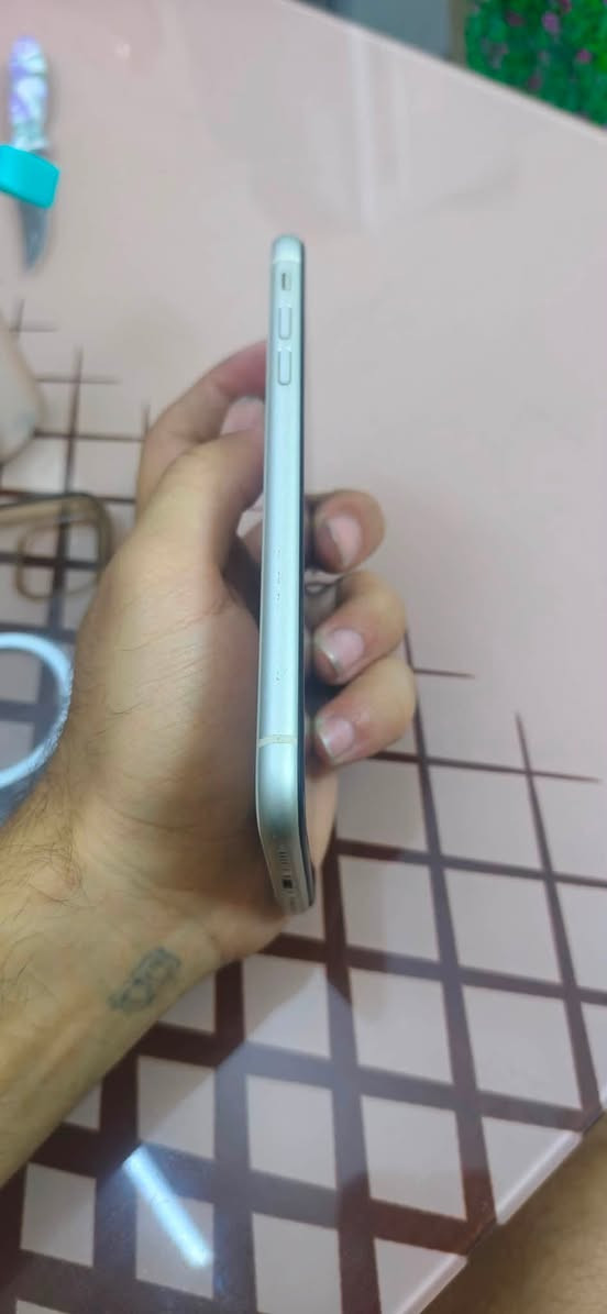 السلام عليكم مبايل ايفون ١١ نظيف ١٢٨كيكه شاشه مبدل اصلي فيس ايدي شغال جهاز لوك فقط شاشه مبدل بطاريه ٧٥بس مايصرف للامانه سعر الجهاز ٢٢٠وبي مجال  للتواصل ***********
