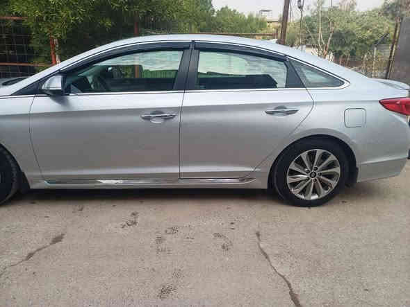 سوناتا 2016 سبورت فول مواصفات بصمه تشغيل و ابواب وجنطه وفتحه وتدفئه كشنات وحساسات ونقط عميه وارد امريكي ماشي 180 الف حادثها من امريكا جاملغ وباب فقط وبالعراق انظرب نفس الجاملغ ابيع على حطتها السياره رقمها نجف تحويل ثاني يوم مكاني بغداد العبيدي حي الرئاسه السعر 105 وبي مجال رقمي ***********
