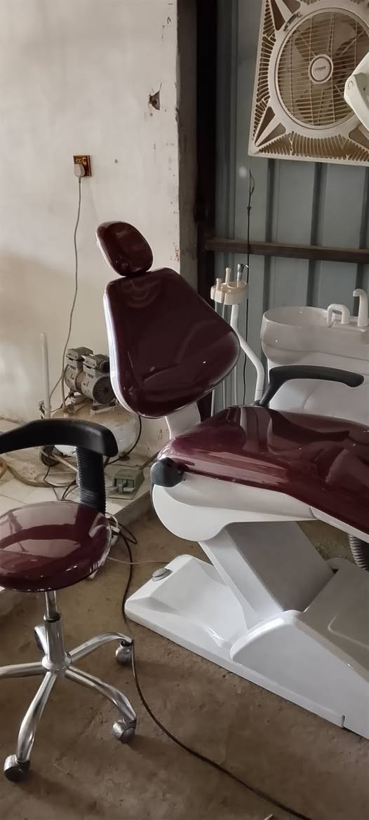 #للبيـــــــــع_كرســــــــــي أسنان مستعمل نوع سمارت  بسعر  مناسب رقم الهاتف *********** ابو هادي
