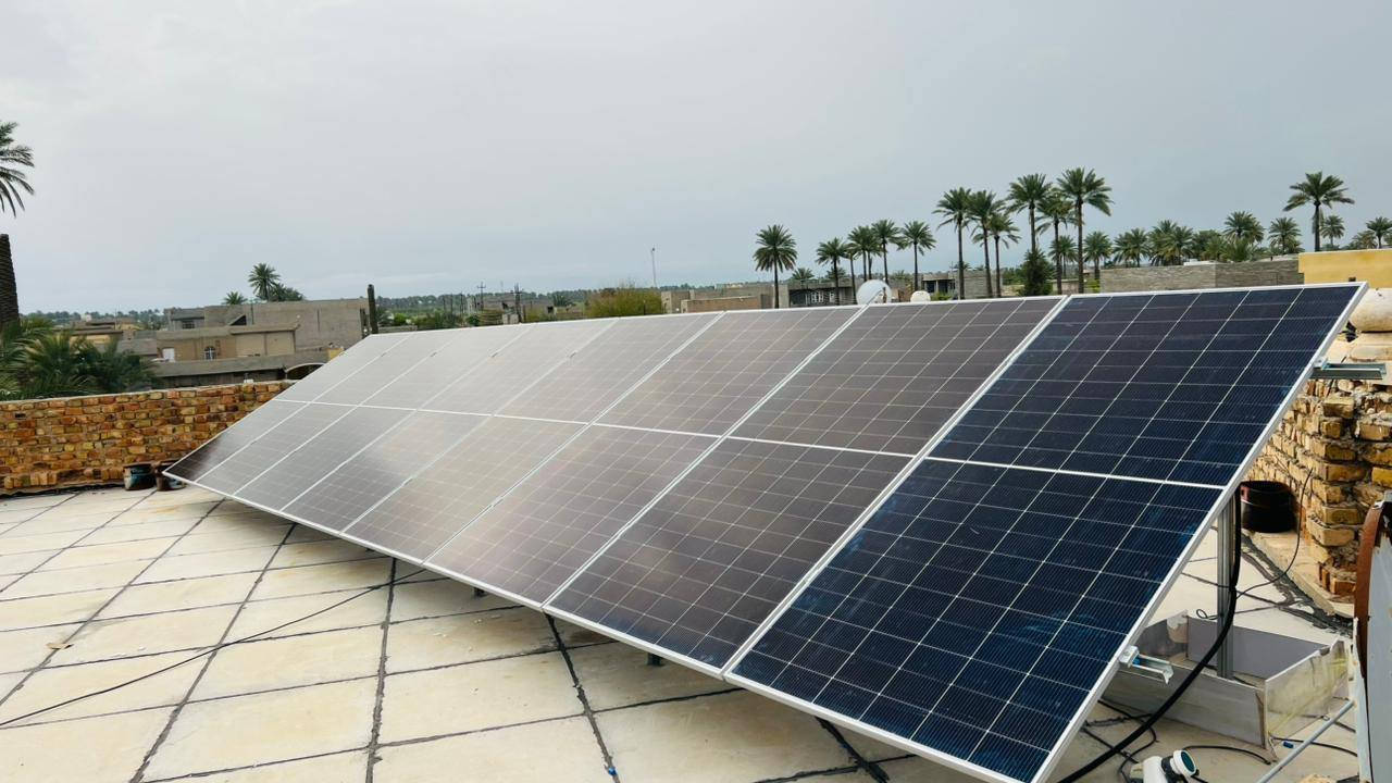 تم بحمد الله تنصيب منظومات طاقه شمسيه من شركة قوة الشمس بإدارة بهاء الحساني ***********
والاستاذ احمد اسماعيل خليل ***********
ضمانات
ضمان البطاريه ٥ سنوات
ضمان انفيرتر ٢ سنه
ضمان الالواح ١٥ سنه
يوجد نقد
ويوجد أقساط ع ماستر كارد الرافدين
