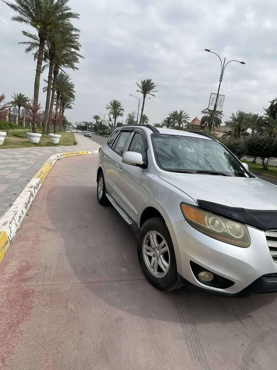 � للبيع — هيونداي سنتافي
موديل ٢٠١١ 
📍الموقع: بغداد / الحارثية
🔢 رقم بغداد

▫️ السيارة نظيفة جداً واستعمال مرتب
▫️ البيع حزام
▫️ باسمي وتحويل مباشر
▫️ بيها ٤ قطع صبغ
▫️ كفالة كير + محرك + تبريد
▫️ التايرات مبدلات قبل شهر
▫️ السيارة جاهزة وما تحتاج مصروف

💰 السعر: 115 دفتر وبيه مجال للجادين

ب اسمي تحويل ثاني يوم 
📞 للتواصل: ***********
