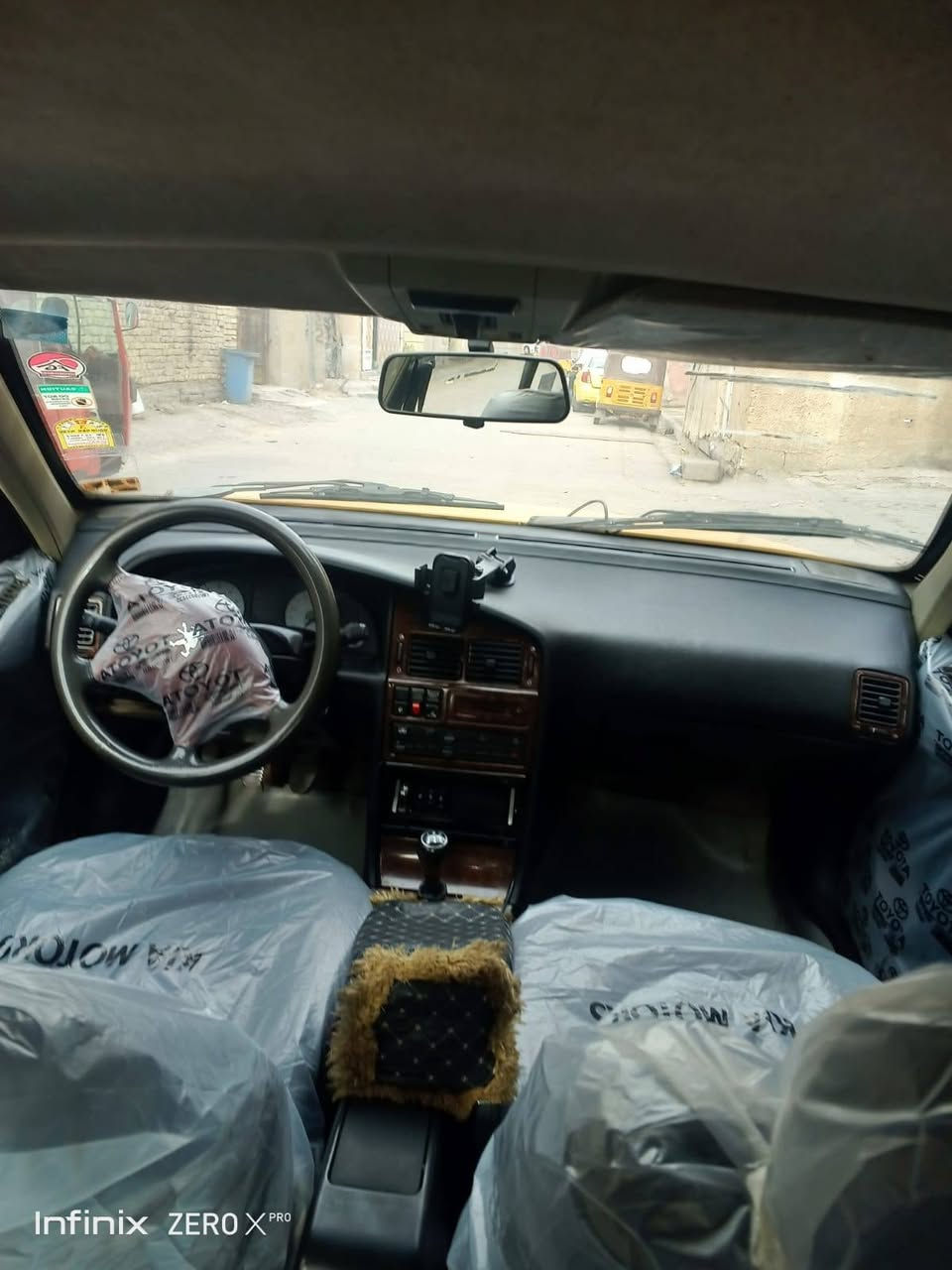 سلام عليكم  بيجو بارص  ١٥ سياره نضيفة متصرف عليهة ايشي جهزه من كل نواحي كبل لشارع لسعر ٤٢ وبيهة مجال لطيبين خابر وتدلل  بسمي تحويل ثاني يوم  وهذا رقمي *********** ولسيارة  موجوده بغداد  مدينه الصدر  غير متواجد على الفيسبوك
